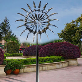 Escultura de aço inoxidável do vento do diâmetro do jardim exterior moderno famoso 2 M da arte do metal