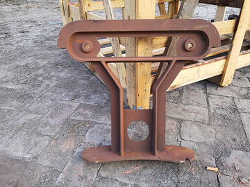 Extremidades do banco do ferro fundido da madeira compensada usadas para o assento do banco da sala de espera